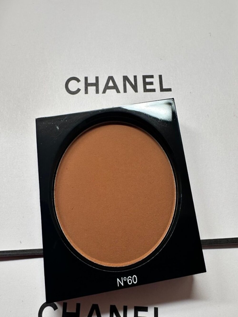 CHANEL Les Beiges Healthy Glow Sheer Powder - No. 60 (Tester)